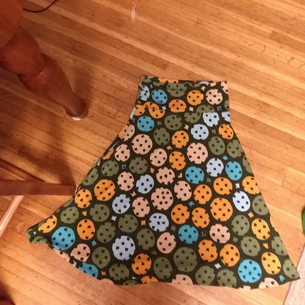 Azure skirt, fun pattern, no tags but never worn,